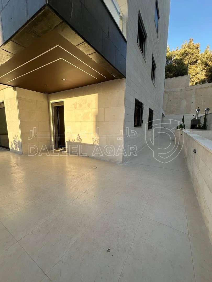 شقة في قرب مستشفى السعودي - 250,000 دأ - صورة 1